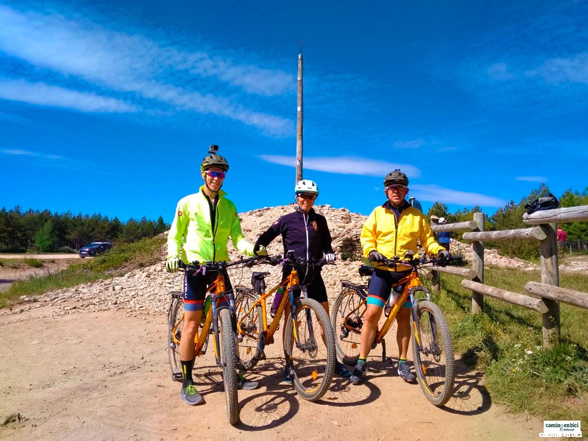 Camino Francés en Bicicleta - Cruz de Ferro