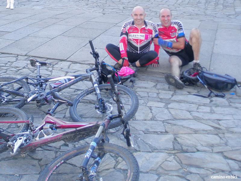 Camino de Santiago desde León- El viaje finaliza en la Praza do Obradoiro