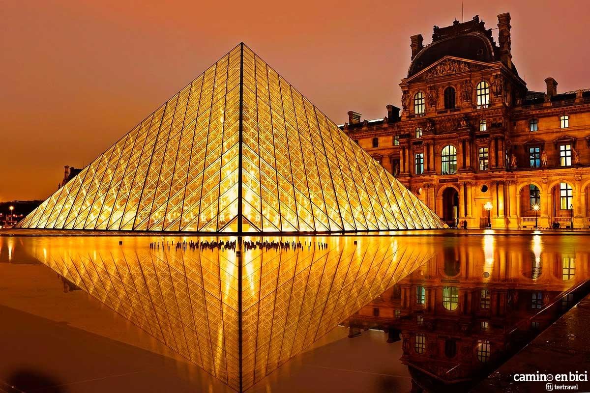 Francia - París - Museo del Louvre